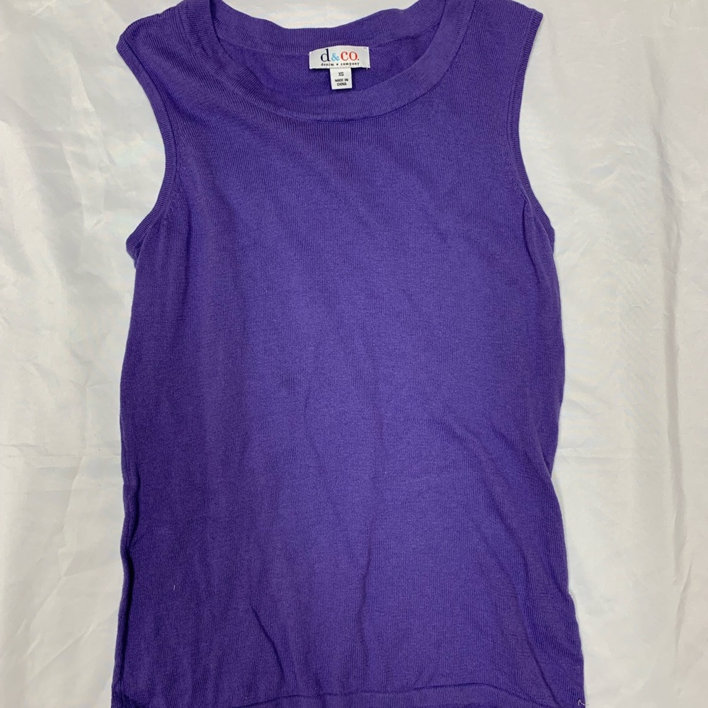🍒D&Co. purple sweater tank